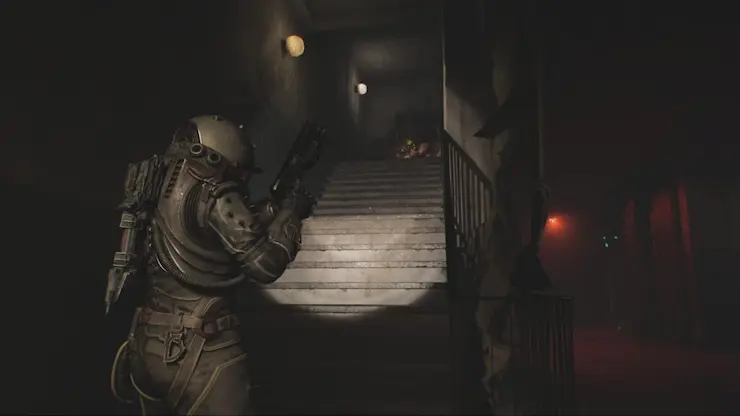 武器を構えて探索するトラベラー