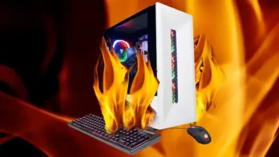 爆熱で燃え盛るPCのイメージ画像