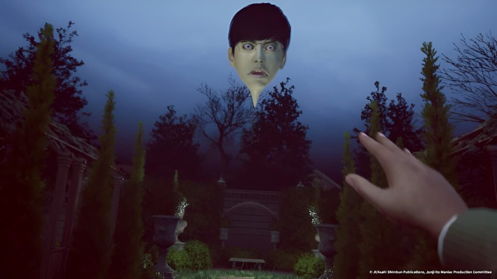 하늘에 떠있는 인간 얼굴 풍선