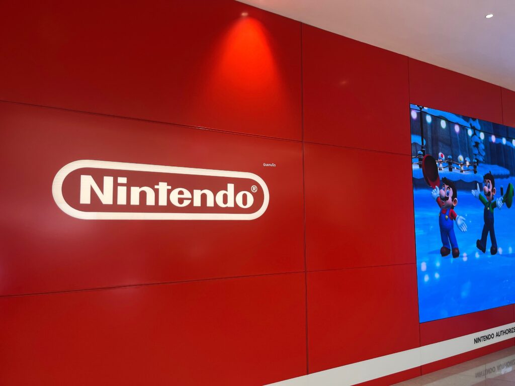 닌텐도 로고가 있는 벽