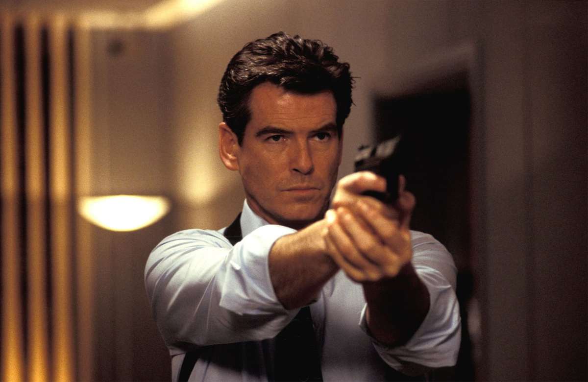 Pierce Brosnan James Bond enjoys his work in GoldenEye, Tomorrow Never Dies, Die Another Day, different from Daniel Craig