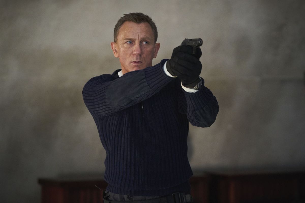 No Time to Die is about Daniel Craig performing the role of James Bond in a meta context of film movies theater