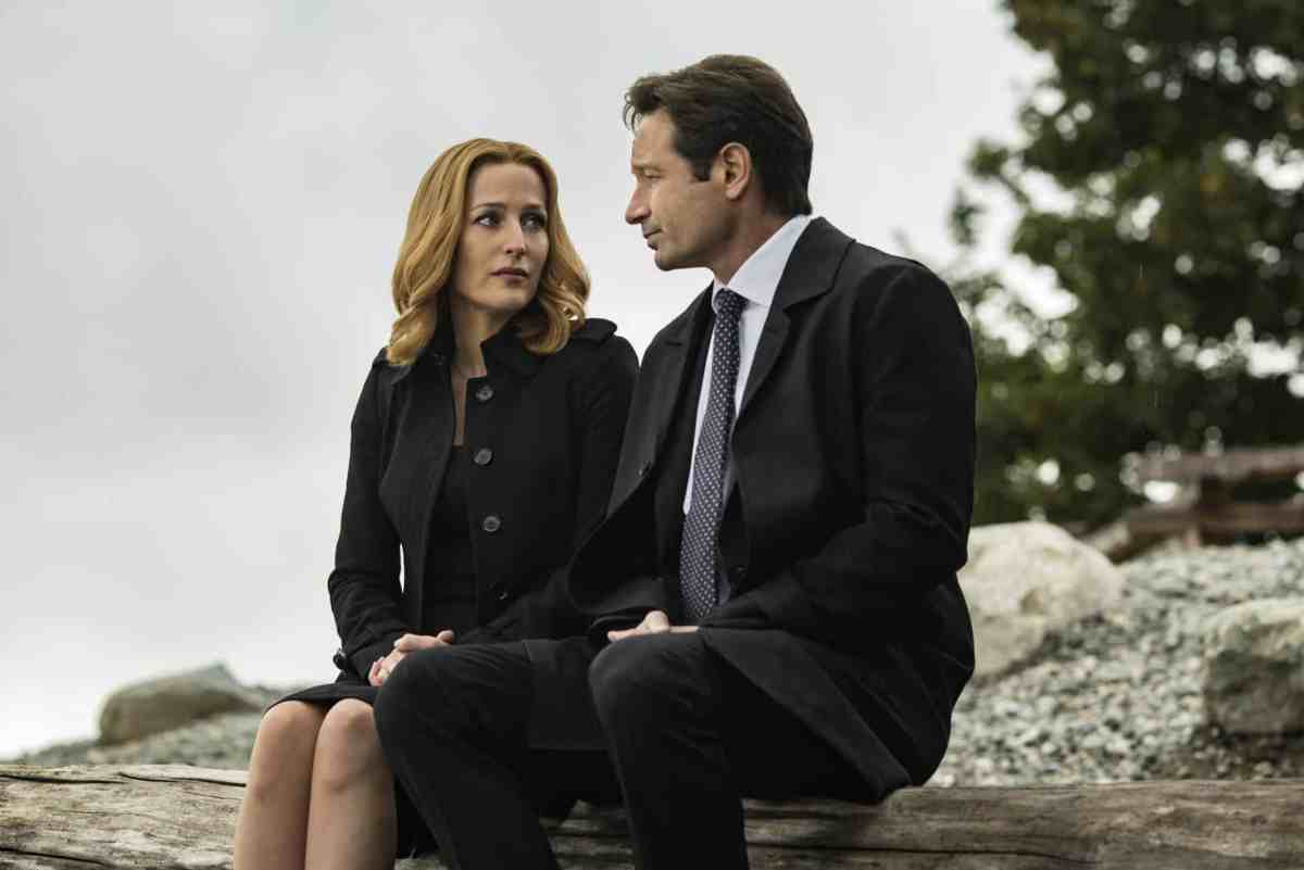 The X Files truth alien conspiracy with Fox Mulder, Chris Carter expands and goes nowhere, like Assassin Templar framing of Assassin's Creed