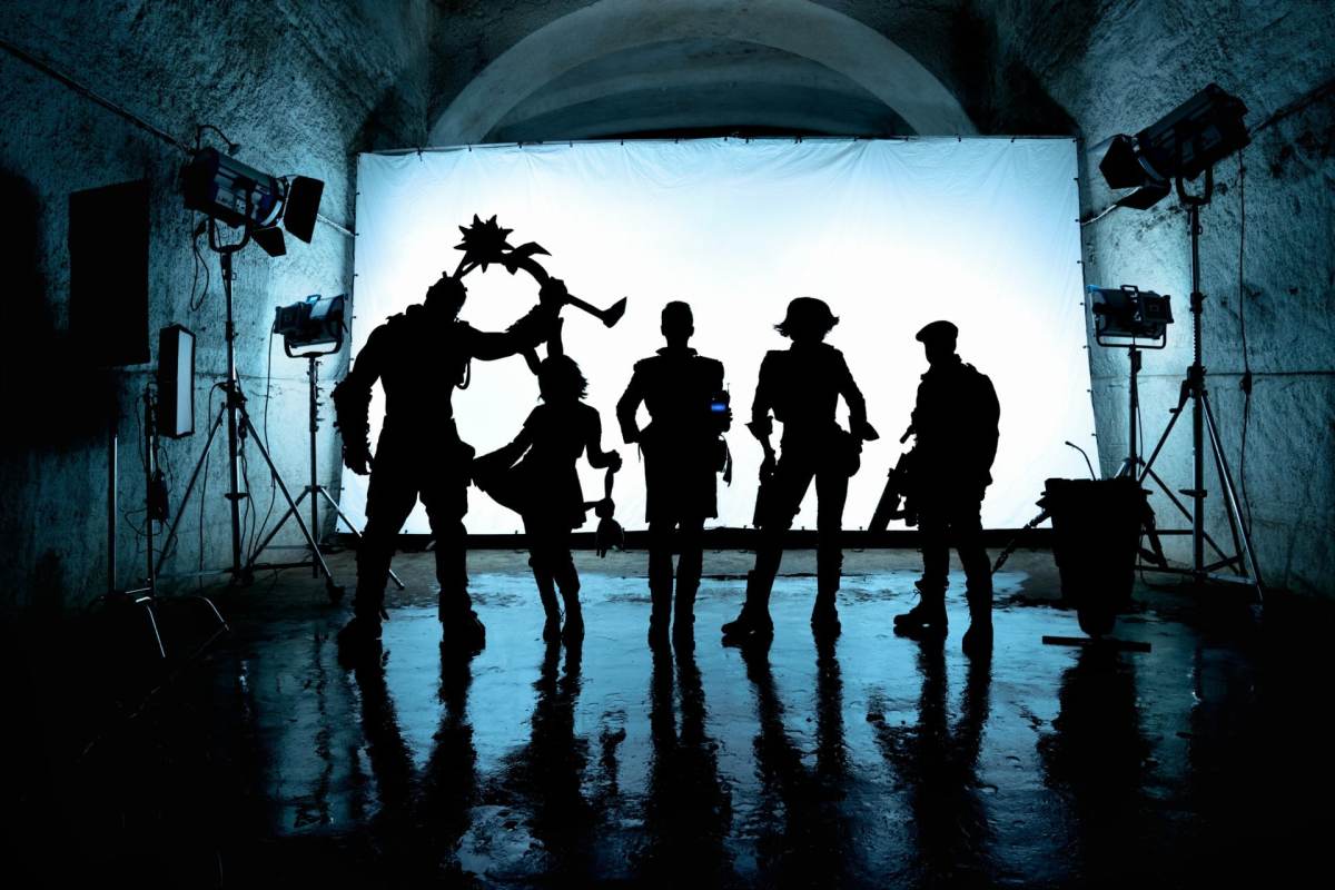 Borderlands Cast Pose in Silhouette for First Film Images movie cate blanchett jamie lee curtis claptrap jack black
