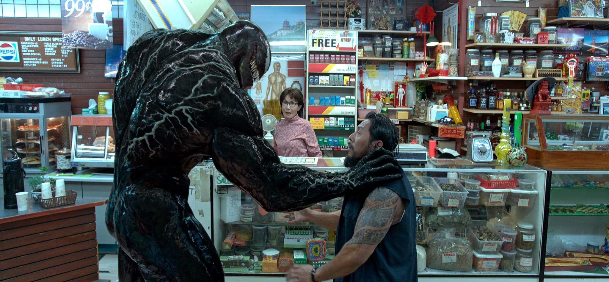 Tom Hardy Venom Feels Like a Superhero Movie from 2004 throwback Ruben Fleischer