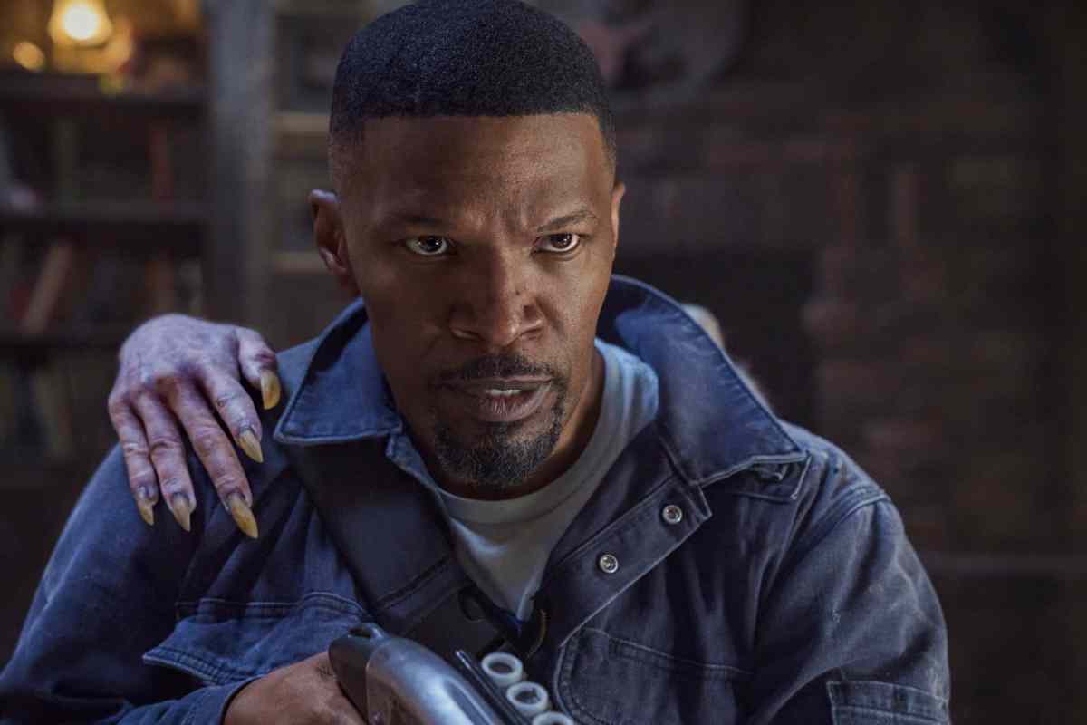 Netflix has released the Day Shift trailer, an action comedy movie where Jamie Foxx kills vampires and Snoop Dogg has a chain gun.