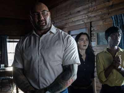 review Knock at the Cabin Trailer: M Night Shyamalan Returns to Weird Horror with Dave Bautista