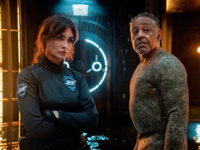 Netflix reveals the official Kaleidoscope trailer, the Giancarlo Esposito heist series that people will watch in a different order.