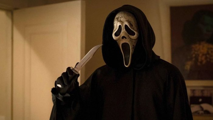 The Scream VI trailer brings Ghostface to New York to kill everyone who survived previous films & more, like Melissa Barrera & Jenna Ortega.