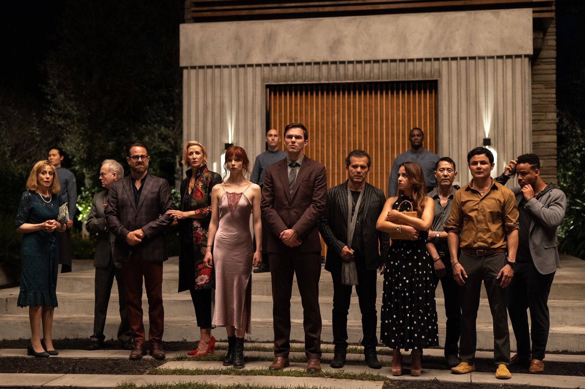 Mark Mylod Will Tracy Seth Reiss movie The Menu on HBO Max is not about food or about hating the rich, but it is a pointed criticism about performative art.