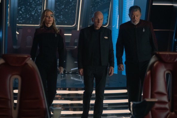 Star Trek: Picard season 3 episode 1 The Next Generation TNG hollow effort to justify nostalgia at Paramount+