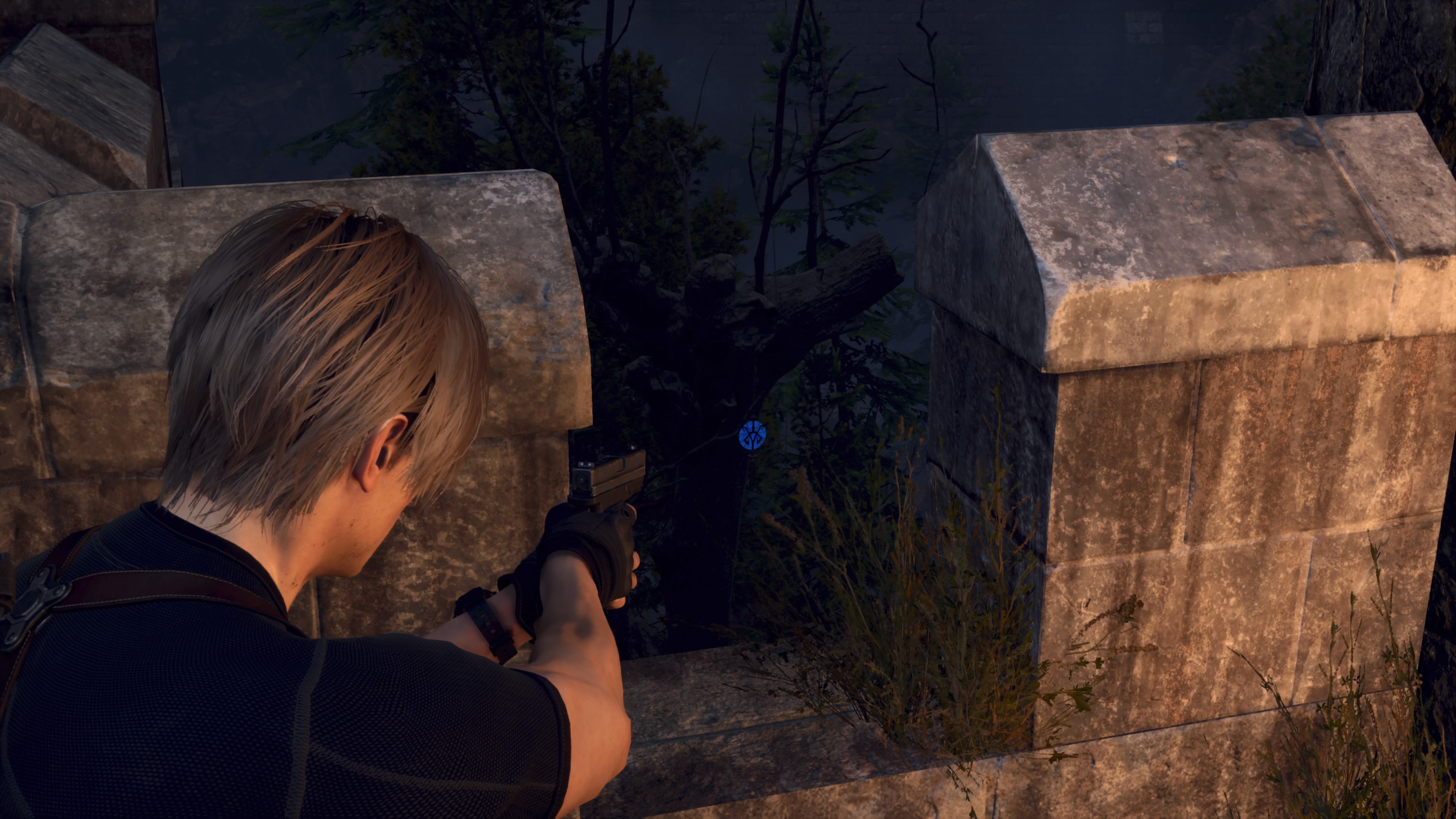 Resident Evil 4 remake blue medallions 3 castle gate