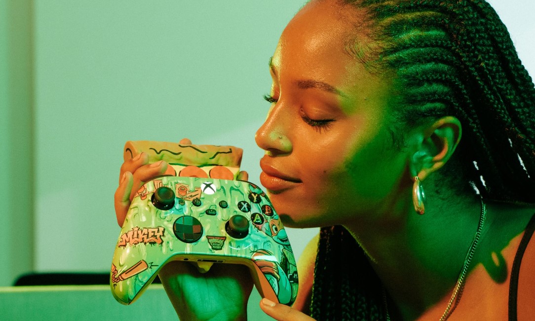 Microsoft Xbox TMNT Teenage Mutant Ninja Turtles controller controllers that smell like pizza