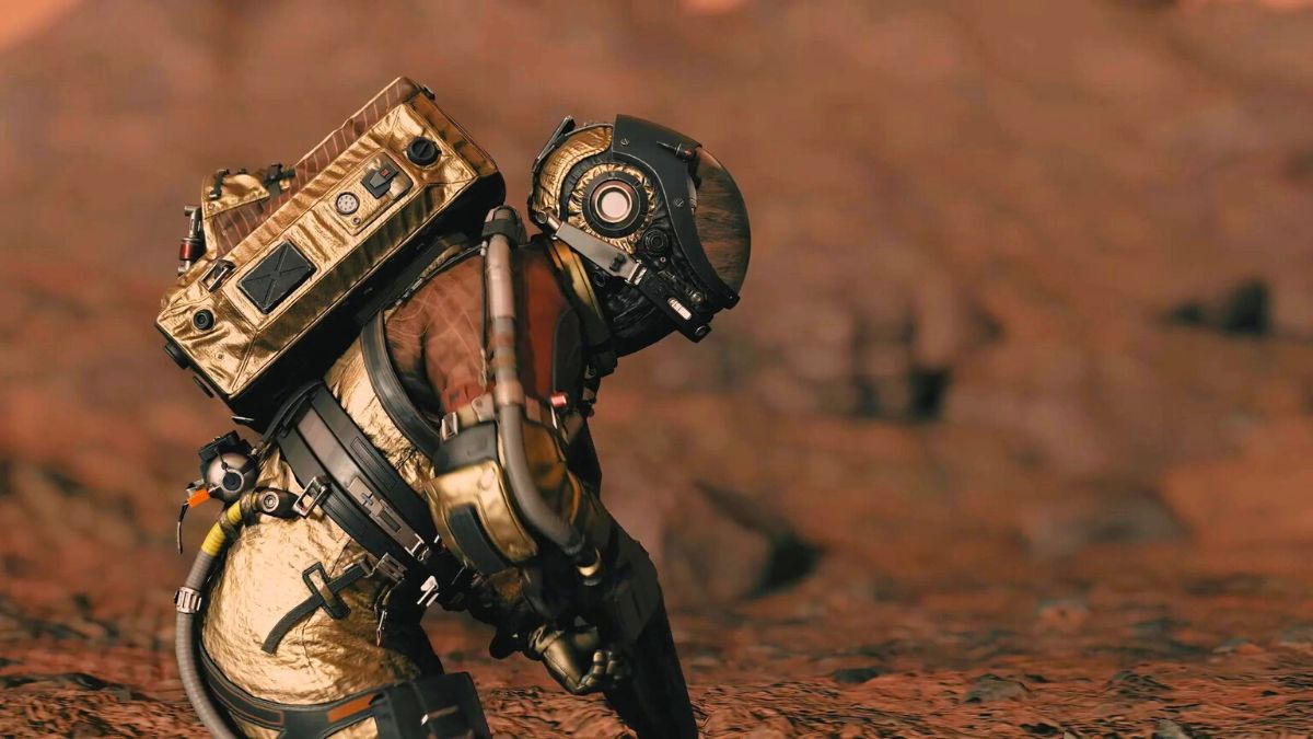 A player running on a red planet in Starfield.