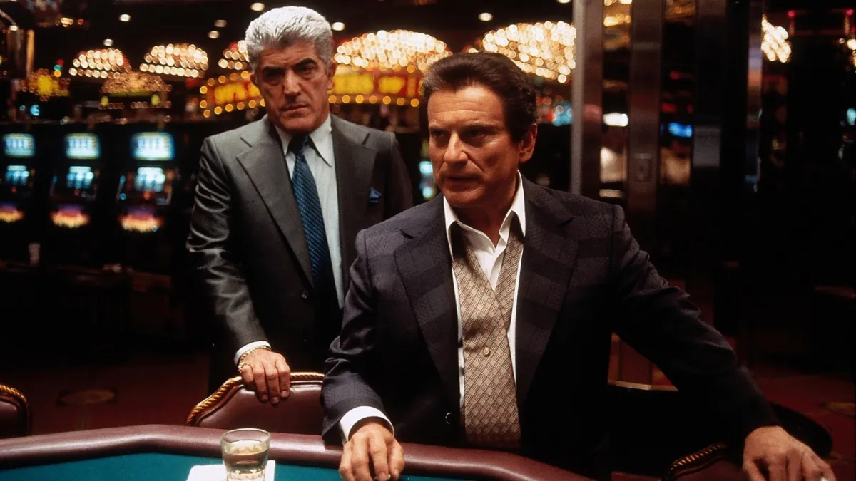Casino de Martin Scorsese es una película policial, pero también existe en una encrucijada entre el viejo oeste y la religión.