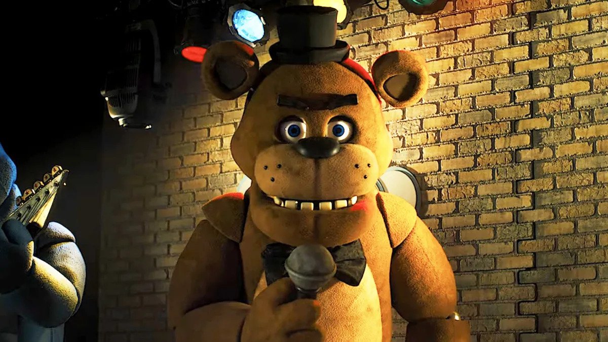 Five Nights at Freddy's is reheated chain restaurant horror, that squanders the mysteries of the game series.