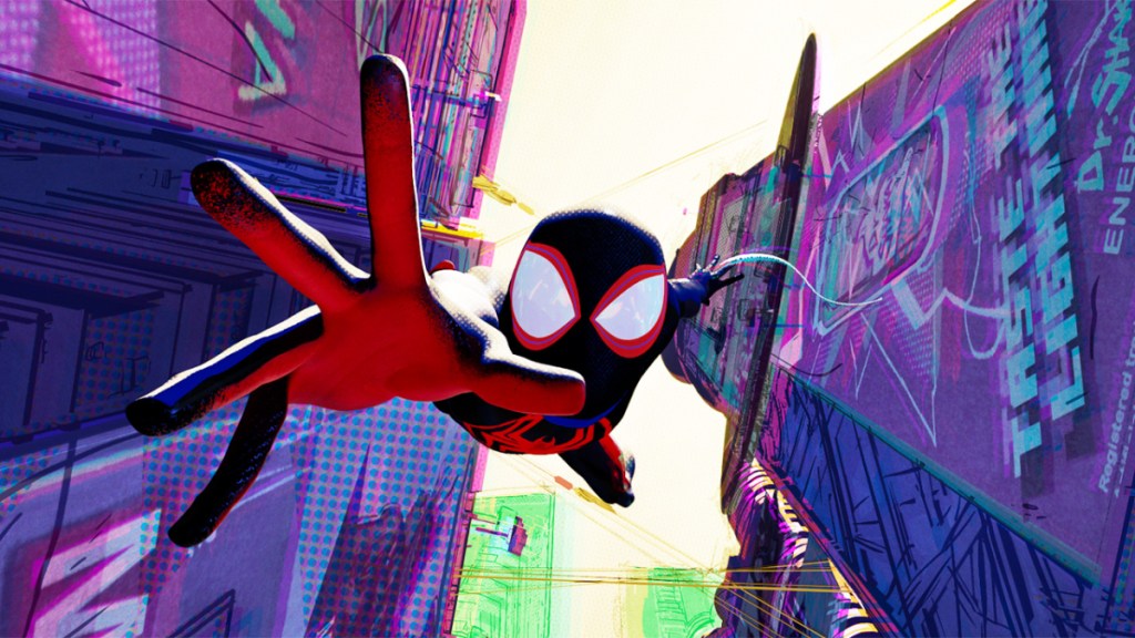Millas cayendo en Spider-Man: Across the Spider-Verse.  Esta imagen es parte de un artículo sobre las mejores películas animadas de 2023.