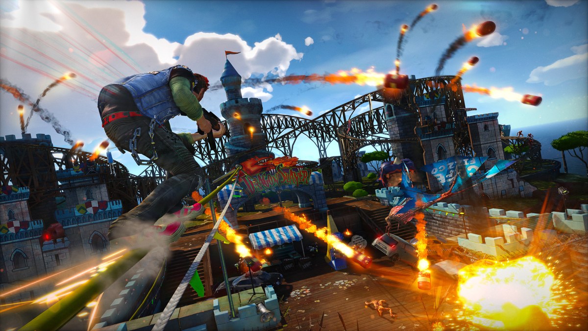 Una imagen de Sunset Overdrive que muestra a los jugadores luchando entre explosiones como parte de un artículo sobre los mejores juegos como Marvel's Spider-Man 2.