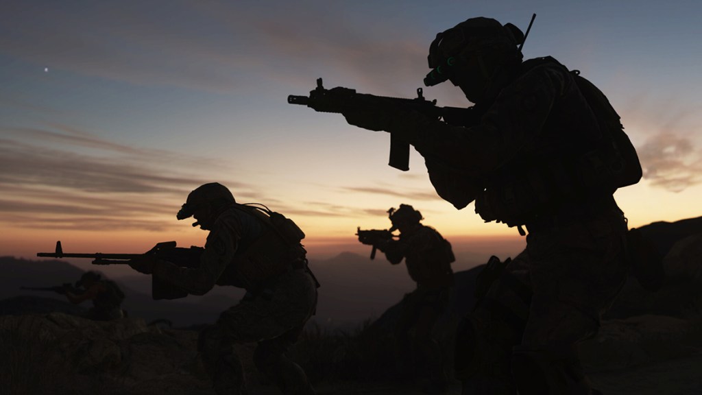 Soldados con armas de fuego por la noche.  Esta imagen es parte de un artículo sobre Call of Duty 2024 es la entrega más crucial de la serie en media década