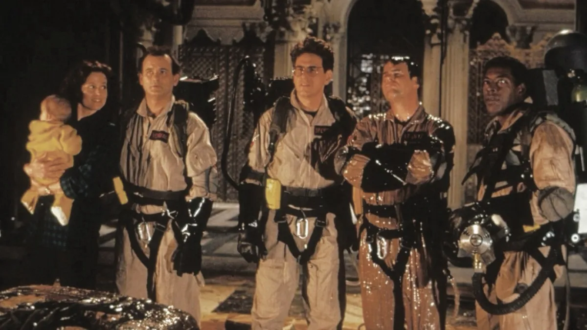Bill Murray, Sigourney Weaver, Dan Aykroyd, Harold Ramis, and Ernie Hudson in one of the final scenes of Ghostbusters II.