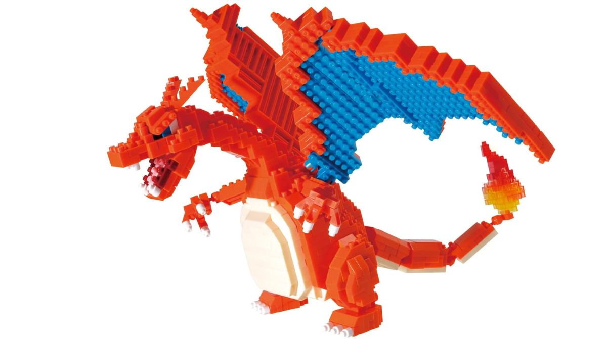Image of a Charizard figure built entirely of blocks