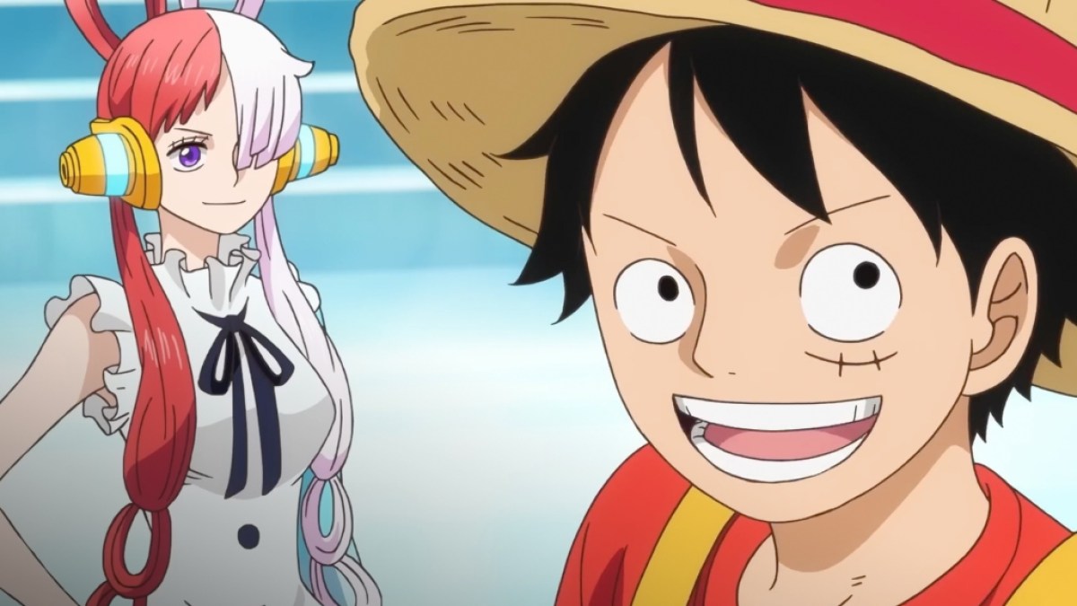 Luffy stands with Uta.  This image is part of an article about how to watch all One Piece movies in order.