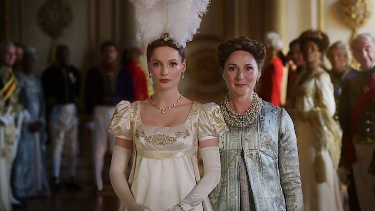 Francesca Bridgerton and her mother approaching the Queen in Bridgerton