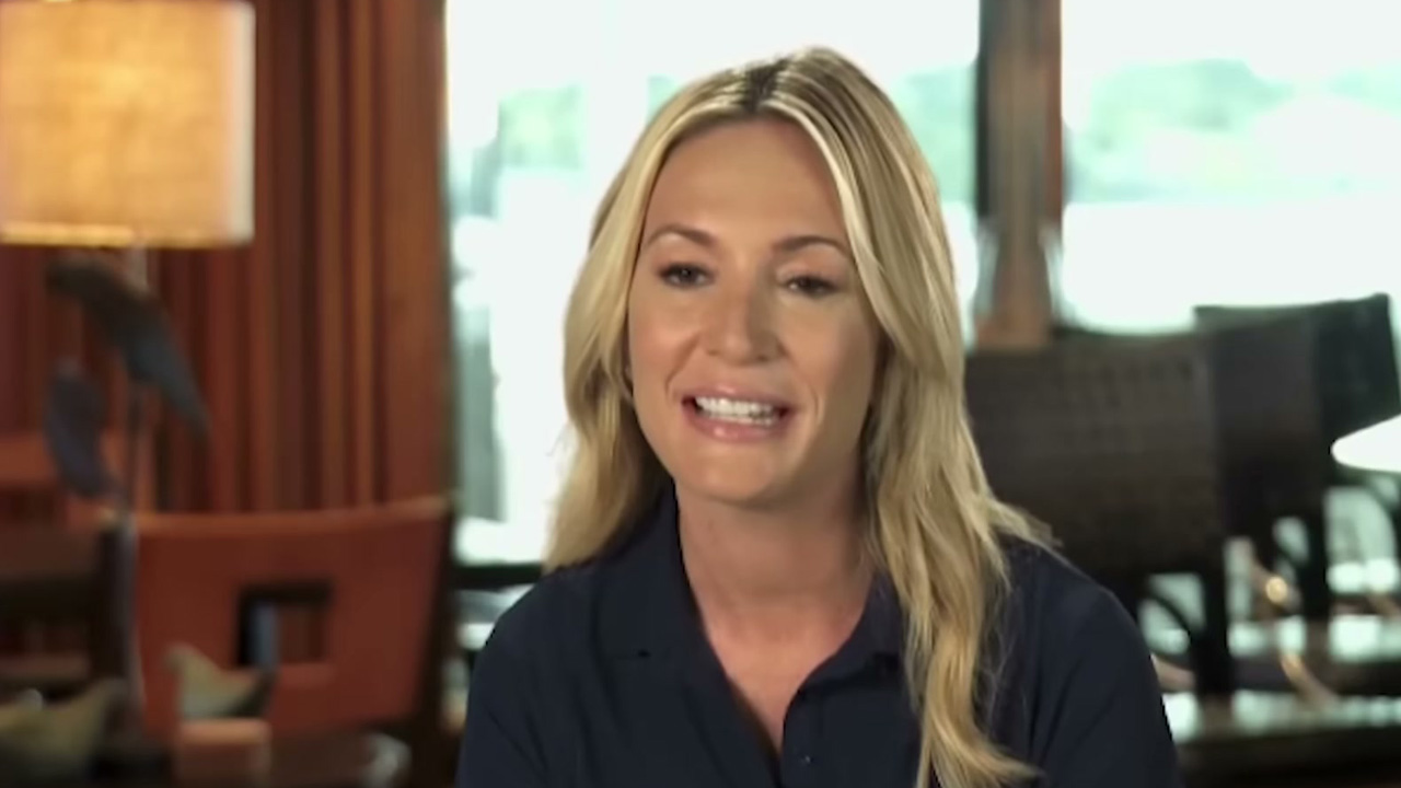 Is Kate From Below Deck Married? Answered - The Escapist