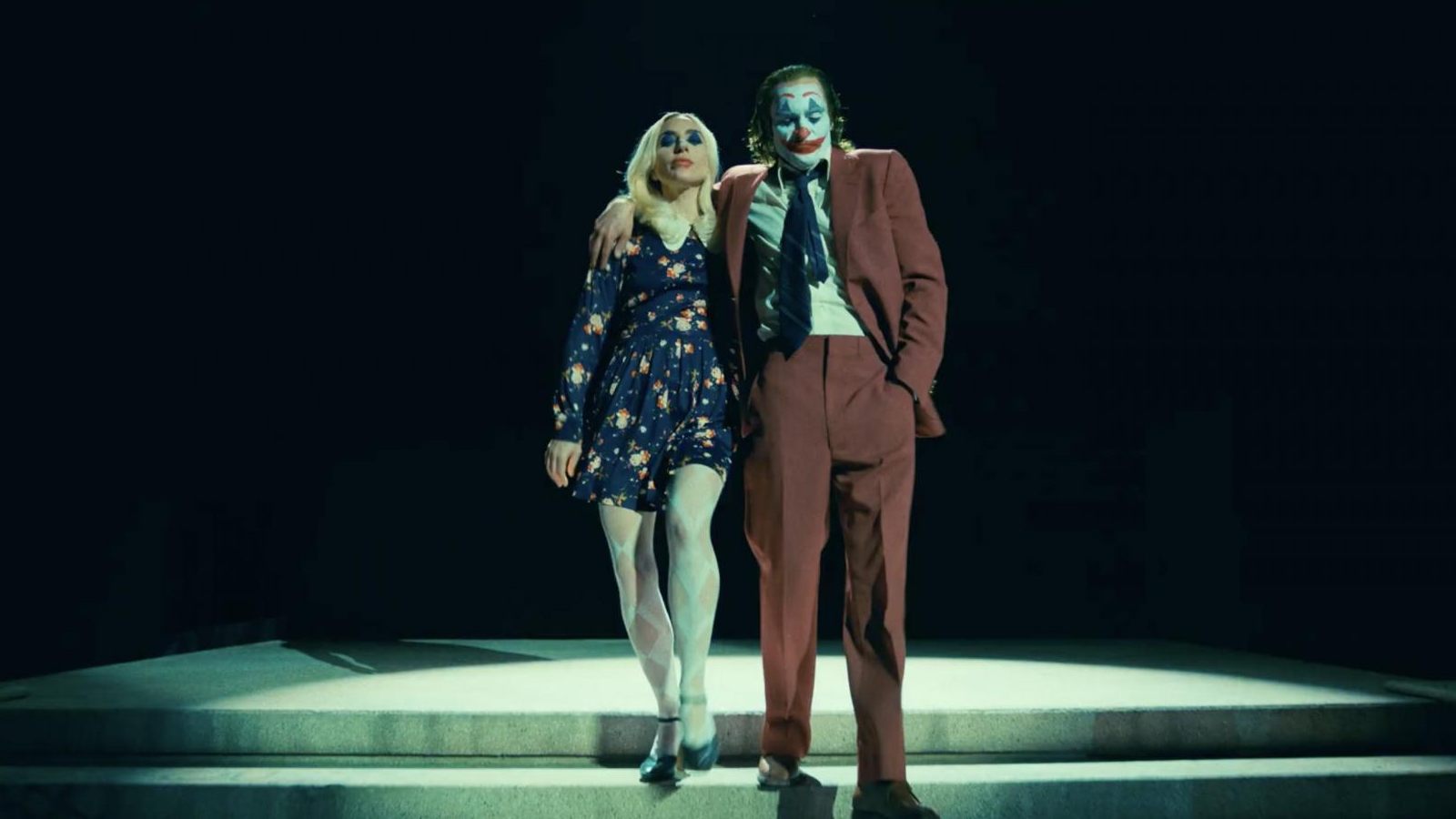 Lee Quinzel and Arthur Fleck in the spotlight in Joker: Folie a Deux