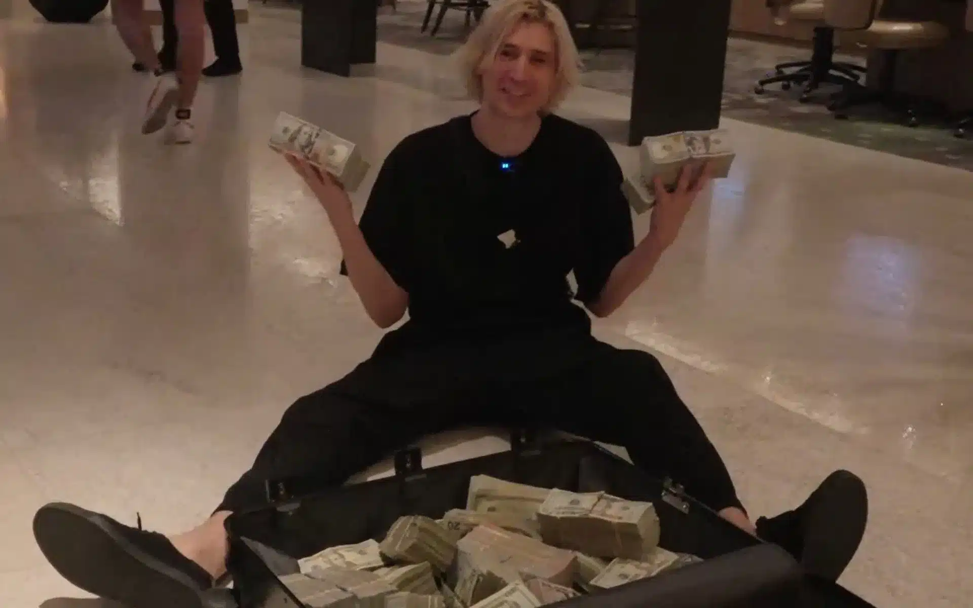 xqc money
