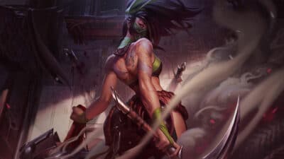 Akali spalsh art from League of Legends, featuring a tattooed assassin staring into the distance.